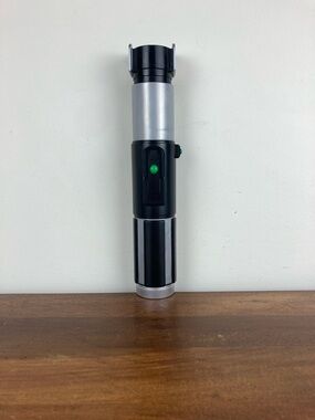 Hasbro Star Wars Master Yoda NOT ELECTRONIC Lightsaber Fully Retractable Green
